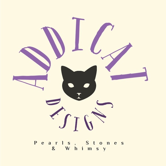 Hand Crafted Halloween Charm Bracelet Witch Cat Pumpkin Spider Bat Gold - Picture 6 of 6